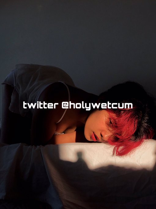 Onlyfans or JustForFans? 👇🏻👇🏻 https://t.co/RP0AaH2qCk