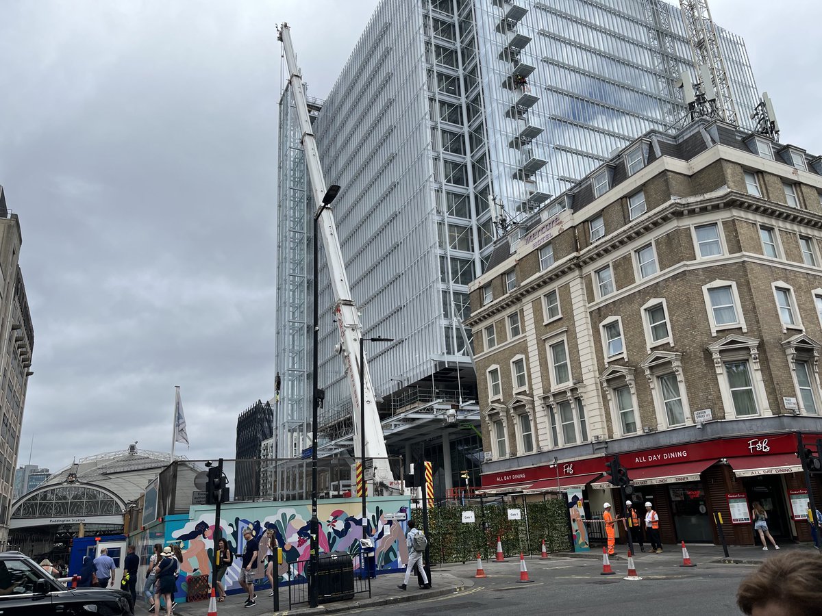 Find a London Office tweet media