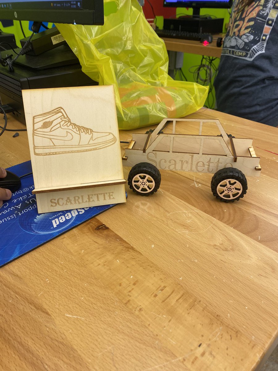 NewCastleAreaSD's tweet photo. Check out the awesome laser engraved trucks and phone stands students made on their STEAM Road Trip at today’s #NCASDTinkerTank! 👍 https://t.co/xEoSLSI6Db