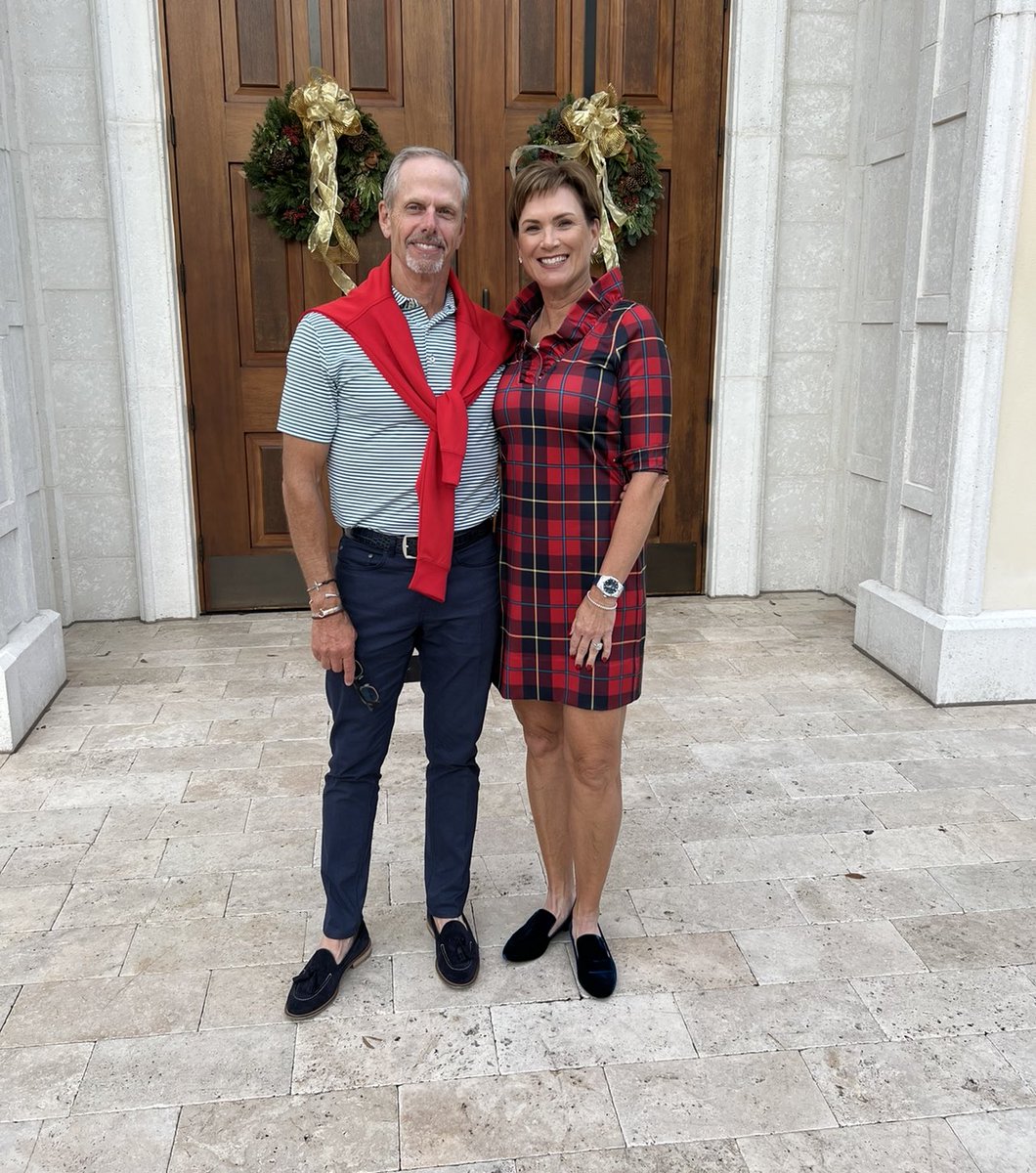 SamanthaSMarks's tweet photo. Happy 69th Birthday to the best dad, caddie, and friend ever! Ur weird, never change. 😜 I love you! ❤️ https://t.co/HwoimW1KtY