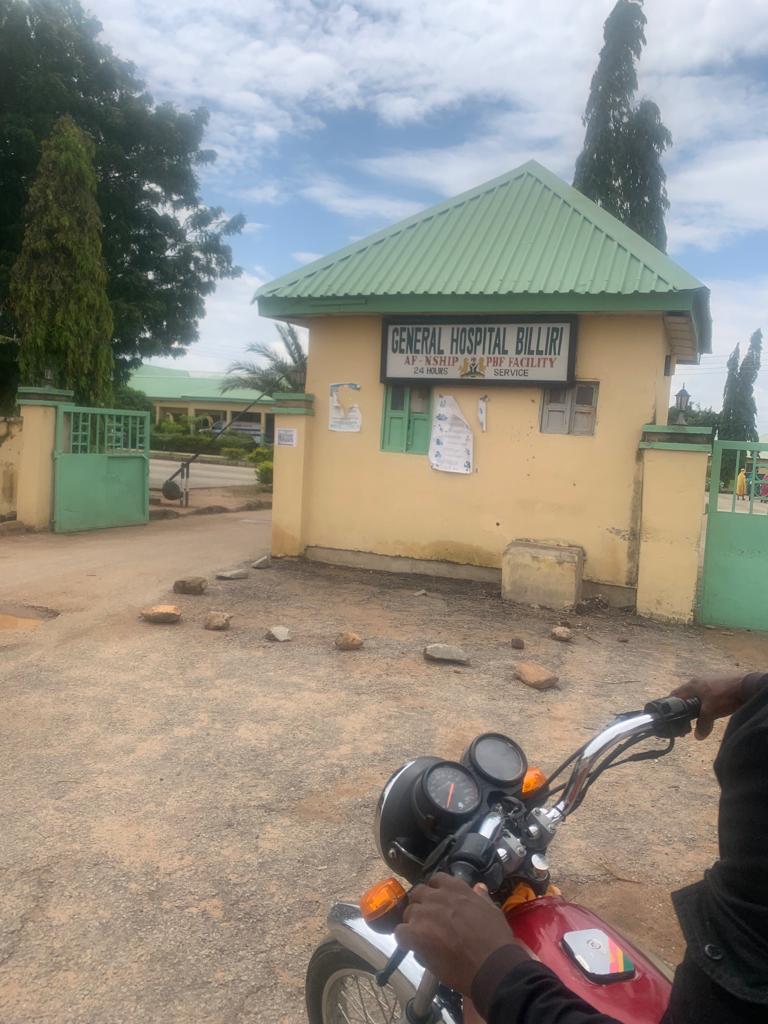 TrackaNG's tweet photo. REVEALED!!! 

This is the female ward of General Hospital, Biliri in Gombe.

Residents are groaning over the deplorable state of the facility. 

Sick female patients are now transferred to the male ward, which has led to the facility being overcrowded. 

#PHCsAccountability https://t.co/r1H3tOG8V1