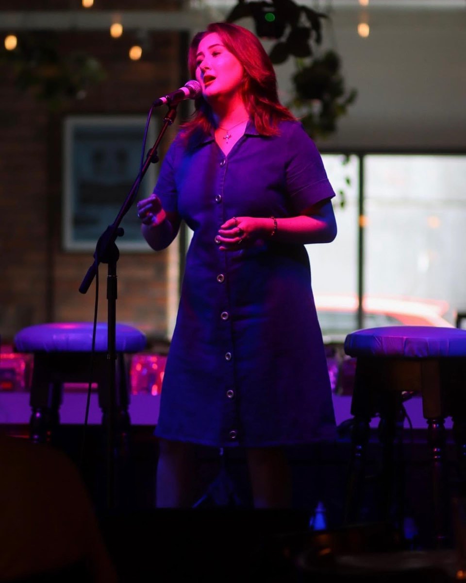 chloe_noone_'s tweet photo. LIMF was beautiful! The crowd was amazing, thank you to anyone who stopped by. The acts were brilliant and the night was so much fun! @LIMFestival https://t.co/0O4Up5cVTD