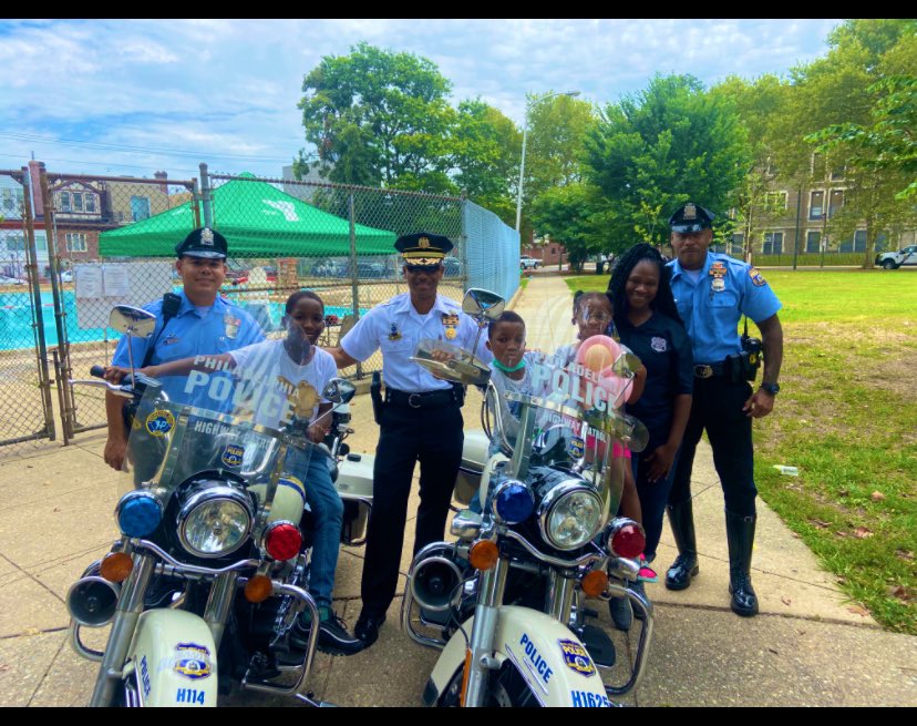 PPD17Dist's tweet photo. 17th District Annual Fun Day was a blast as usual. We would like to thank @PPDJoelDales @PPDAltoviseLove @PPDMountedUnit @ppdhighway for coming out and supporting us having fun with the community we serve. https://t.co/69nIyQspV8