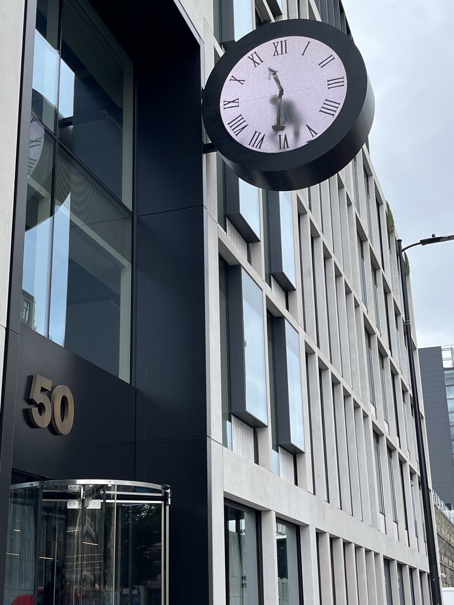 Find a London Office tweet media