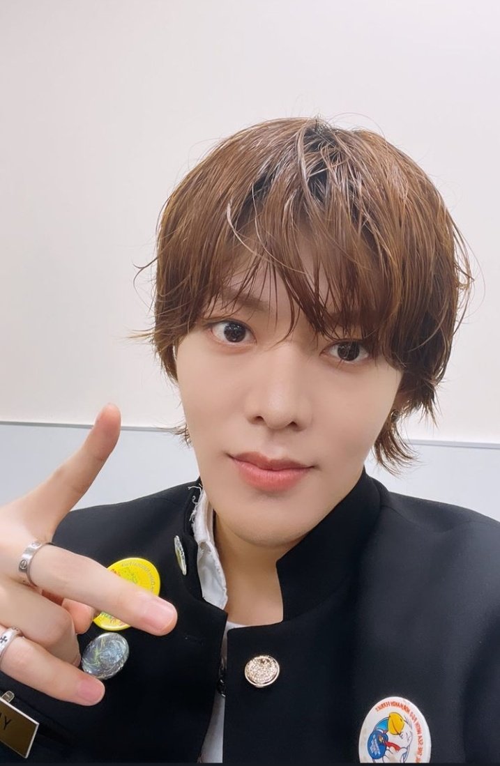 feedyuta's tweet photo. more yuta selcas for today 🥺 https://t.co/vGqAJktMl0