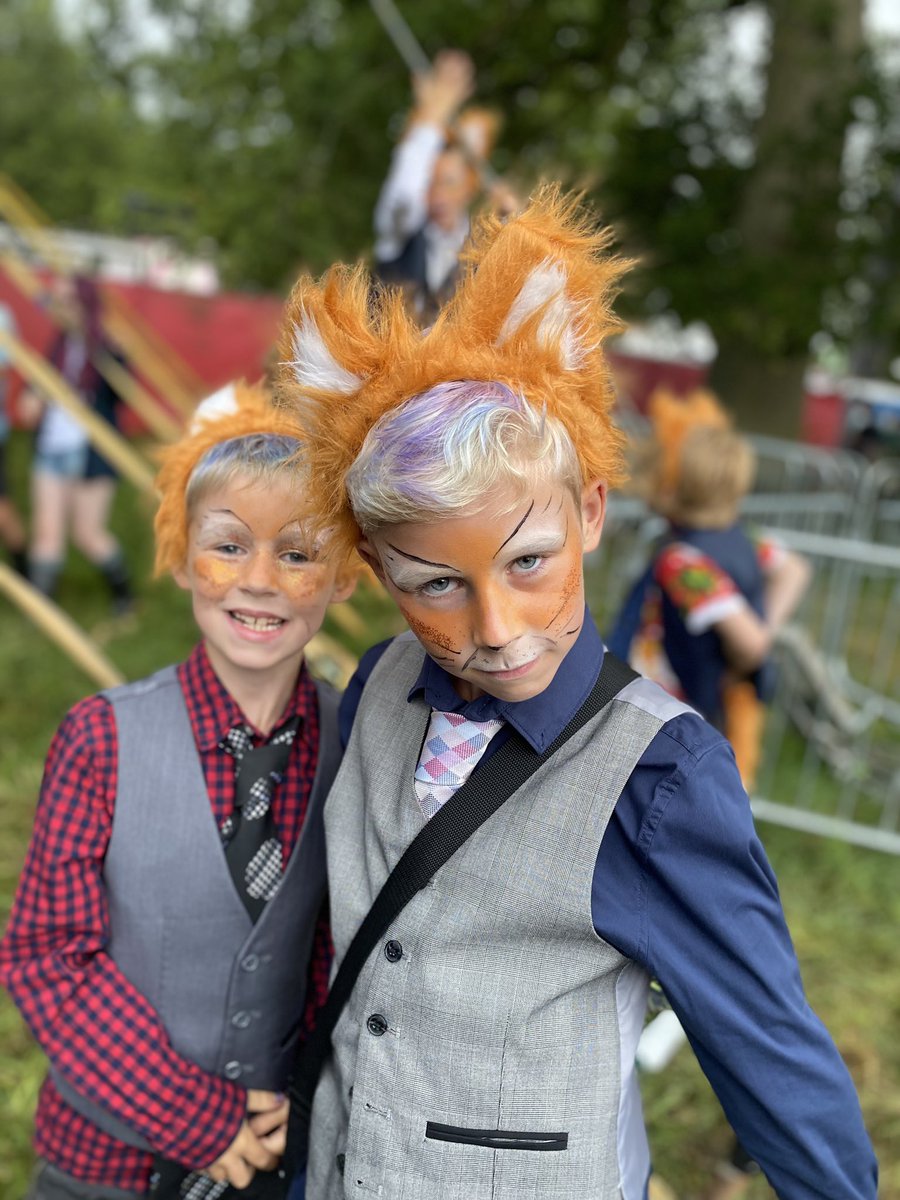 biscuit_vic's tweet photo. What a weekend!! @KendalCalling here are my boys loving the theme! 🦊🦊 https://t.co/tzbgB4e5us