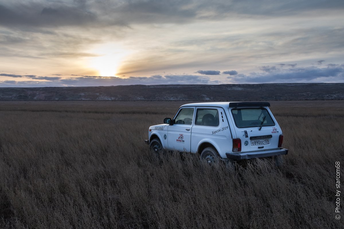 starcom68's tweet photo. По пляжу Аральского моря к мысу Актумсык.
On the beach of the Aral Sea to Cape Aktumsyk.
Мой новый канал "Неизвестный Туран" расскажет про это. Читайте репортаж и подписывайтесь: https://t.co/8PDDZqq2yW
#uzbekistan #karakalpakstan #aral #aralsea #niva #travel #autotravel #арал https://t.co/1G4B1ebLms