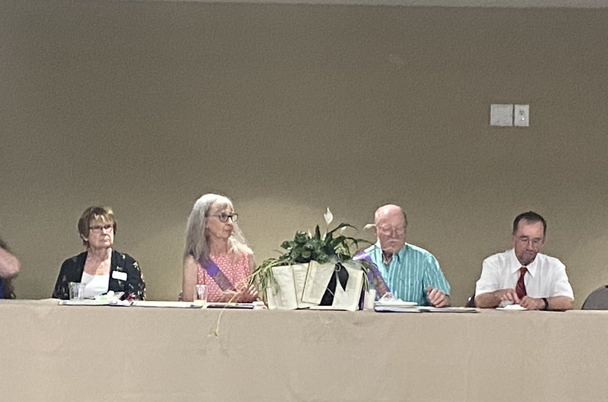 Sup_Rickman's tweet photo. Congratulations to Tom and Sally Hale for being chosen as Senior Mr. and Mrs. Escalon.
#escalonca #cityofescalon #escalontimes
#riponca #cityofripon #SanJoaquinCounty https://t.co/G71GNjujx3