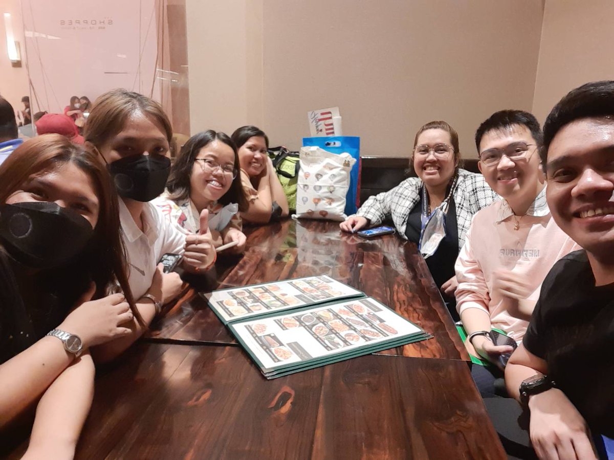 tcarlaei's tweet photo. The #TeamSharing , thank you for the great dinner after the Fan Meet. Hope to see you again soon. Kape naman tayo! ๐๐ https://t.co/BHQVZaQrqC