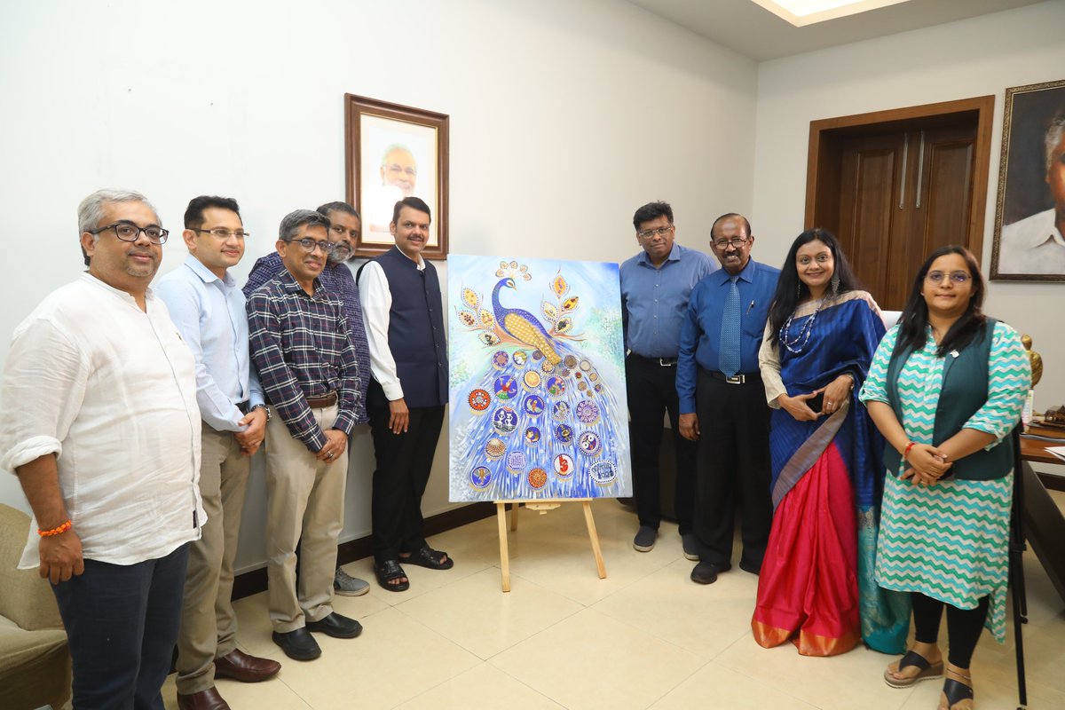 Sincere gratitude to Hon DCM Maha @Dev_Fadnavis Ji for adding Neela Rang to the 16th Peacock that represents richness of India. @RangDeNeela is an initiative that reflects our commitment & passion to create a healthy society, free of chronic conditions & promote Indian Art forms.