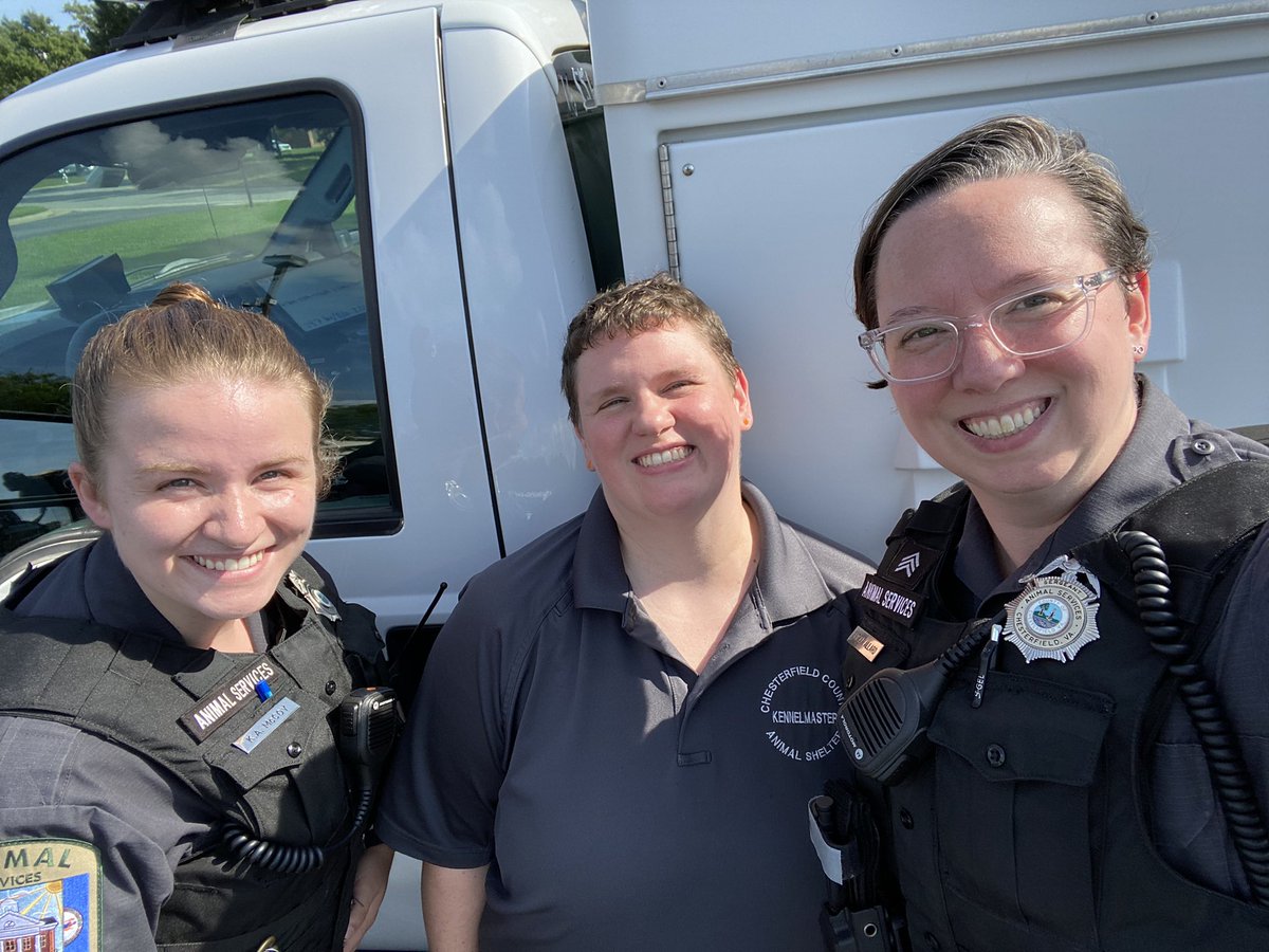 ccpdanimalsvcs's tweet photo. Had an amazing time at National Night Out #NNO2022 with our Chesterfield Community. It was great being able to get out and make those connections! #CfieldNNO @CCPDVa https://t.co/fREyDToMaf
