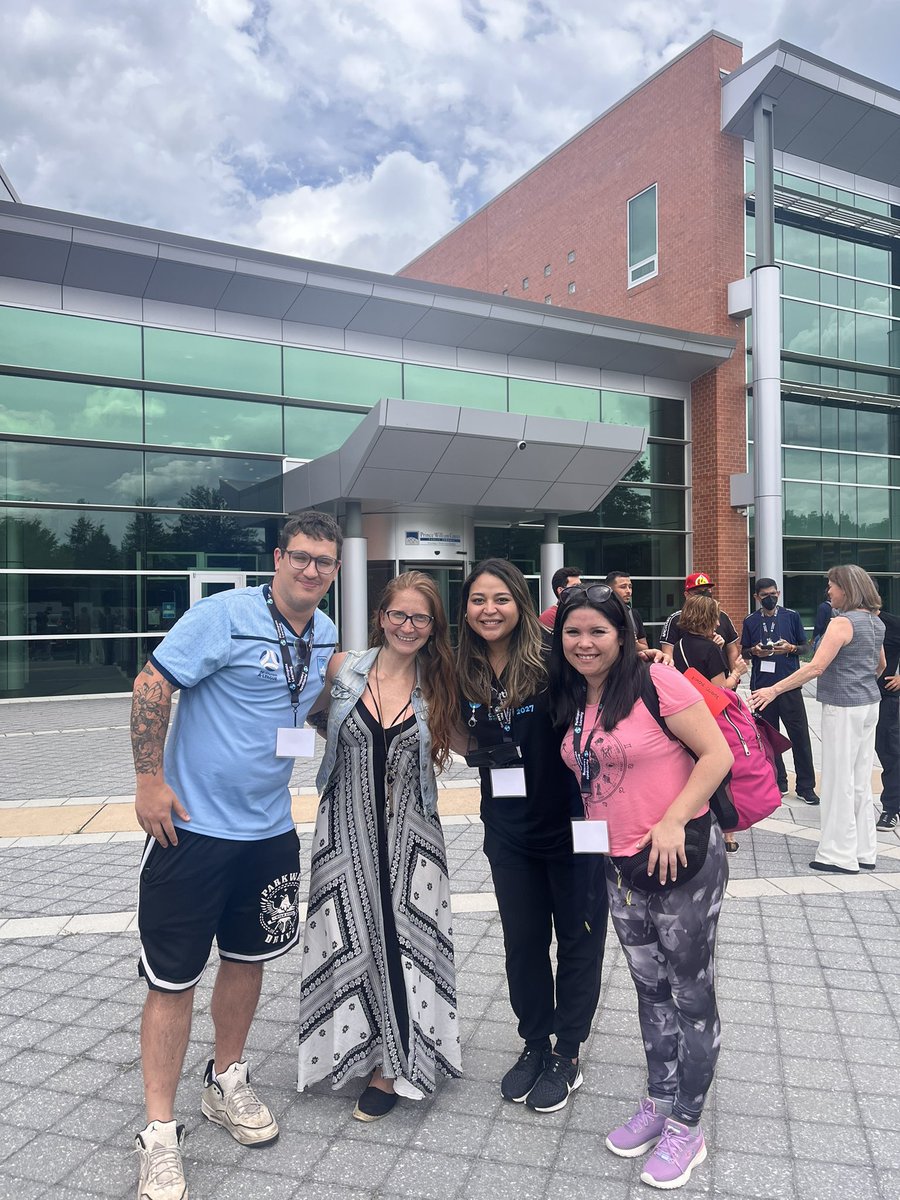 CataPoblete05's tweet photo. On Thursday I picked them up, since then itβs been CRAZY! Weβve done so much things!! SSA, tb exam, settle in their houses, getting countyβs ID, etc! It has been A LOT, but Iβm so happy to help new teachers coming to PWC! #LocalAdvisor #Unitingtheworld @ParticipateLrng @PWCSNews https://t.co/d2ztNRP5f4