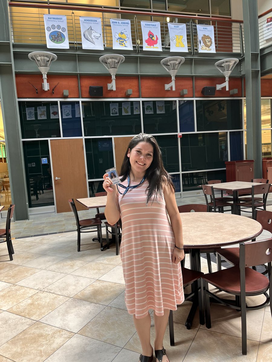 CataPoblete05's tweet photo. On Thursday I picked them up, since then itβs been CRAZY! Weβve done so much things!! SSA, tb exam, settle in their houses, getting countyβs ID, etc! It has been A LOT, but Iβm so happy to help new teachers coming to PWC! #LocalAdvisor #Unitingtheworld @ParticipateLrng @PWCSNews https://t.co/d2ztNRP5f4