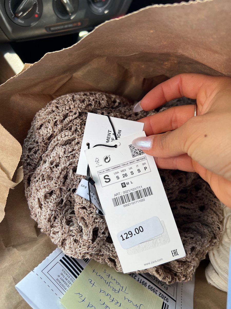 YesMart_PL's tweet photo. @ZARA_Care These two items were packed in the return order NO. 52912987600
NO. 52912987600 - refund totaling $55.95 (received)
NO. 52445241807 - refund totaling $129 (NOT RECEIVED). 
yesmart27@gmail.com https://t.co/recmuWVwjp