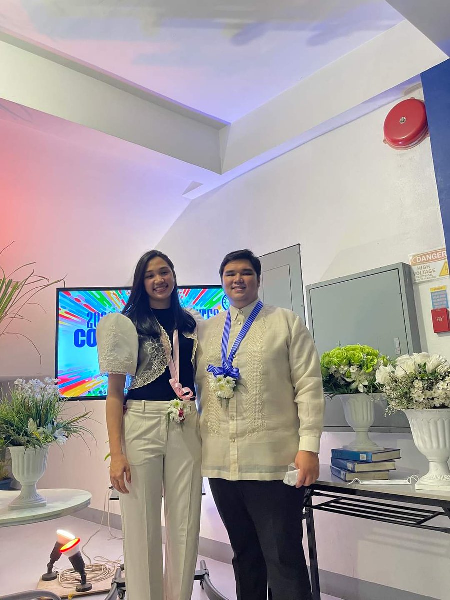 Bea de Leon tweet media