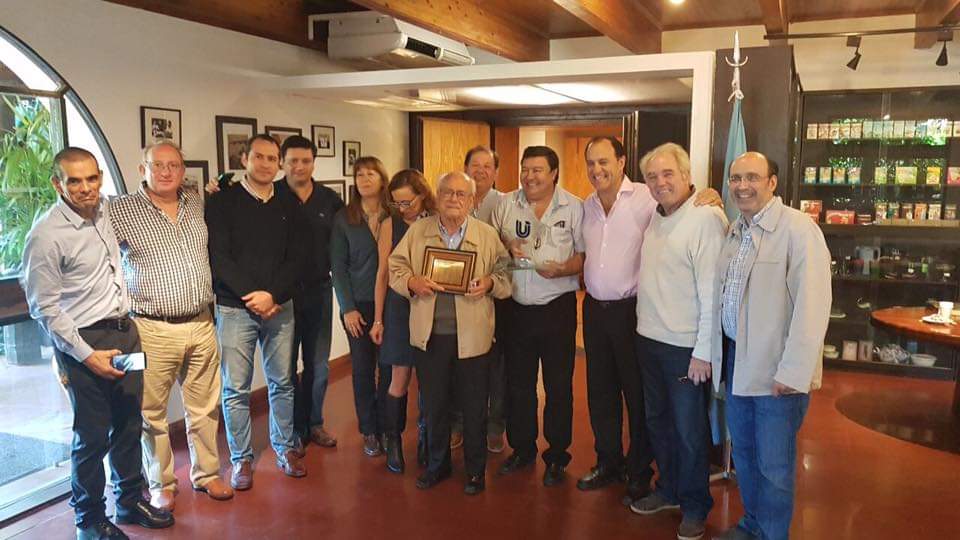 Acompañamos desde la #UICORR a toda la Familia #LasMarías en este duro momento. Hasta luego Don Adolfo, Presidente Honorario de nuestra Unión Industrial de Corrientes. <a href="/lasmarias/">Las Marias</a>