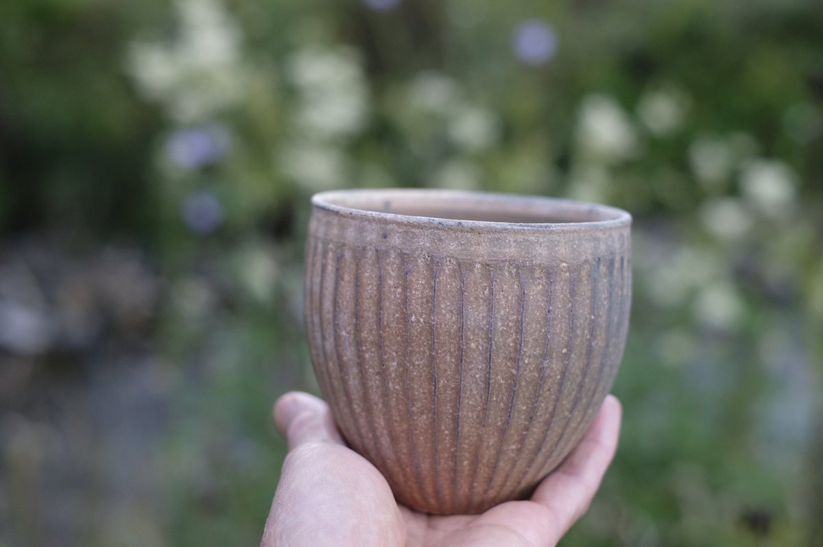 anagamafired's tweet photo. My online sale is now available to preview until 5pm on Sunday. The sale goes live at 6pm https://t.co/mFbv5ESY9Z #pottery #collectablecraft #ceramics #handmadetableware #potterycollectors #woodfiredpottery https://t.co/xt4SJmbOY7