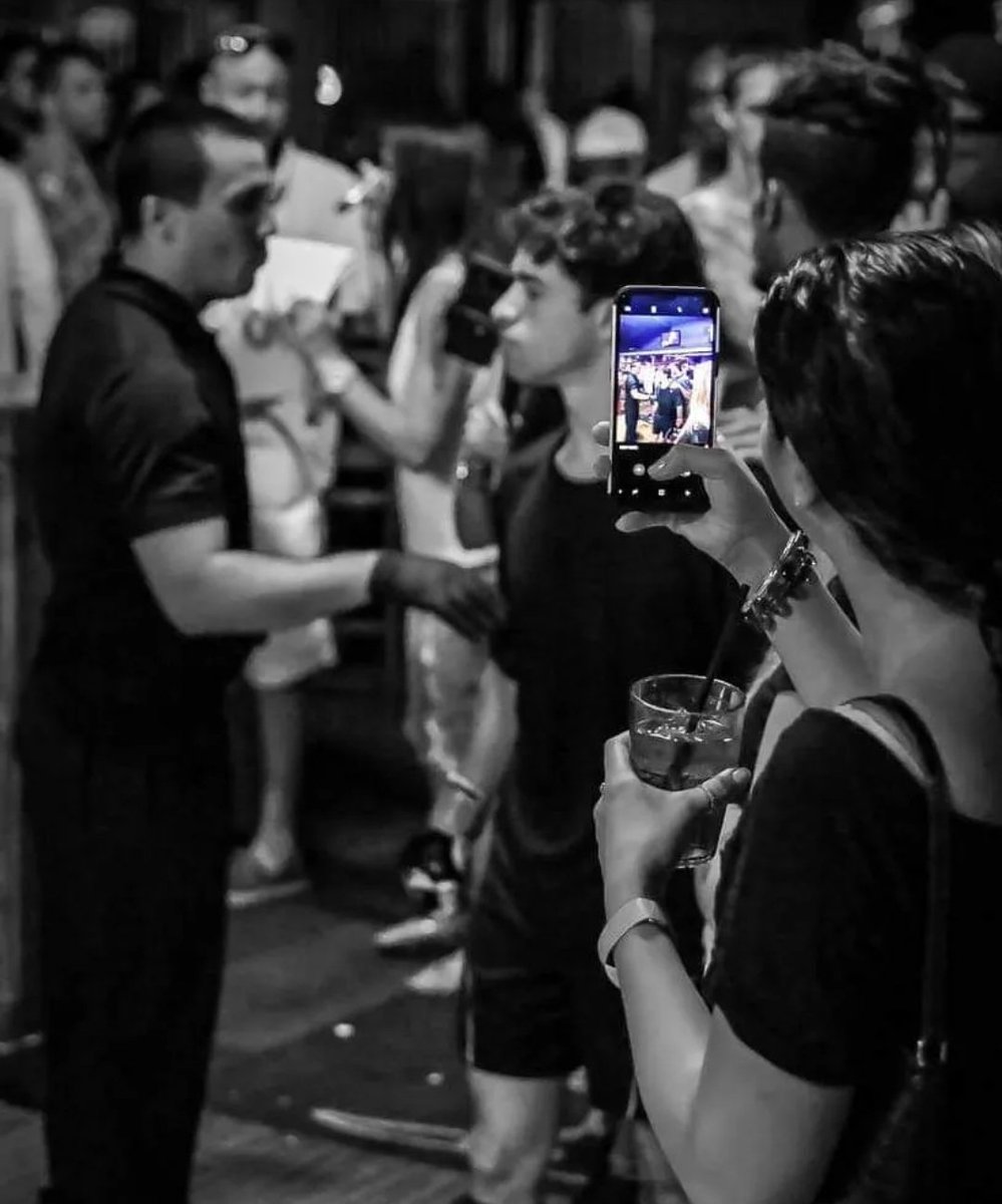 alienbrain_eth's tweet image. Live your life on center stage 🎍💙