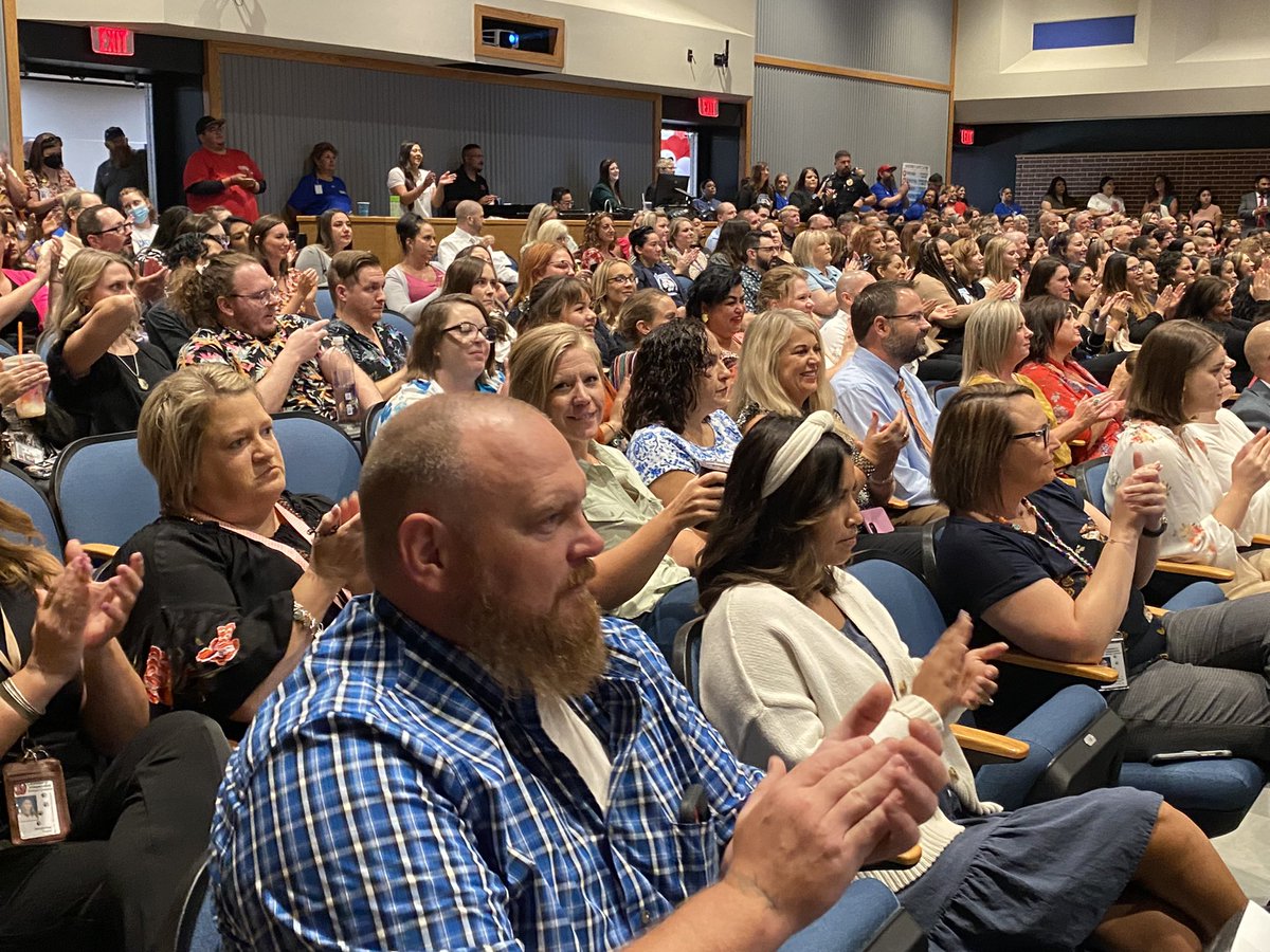 CastleberryISD's tweet image. #castleberryisd teachers and staff are getting ready to kick of #convocation2022! #choosecastleberry #CISDbetterTogether