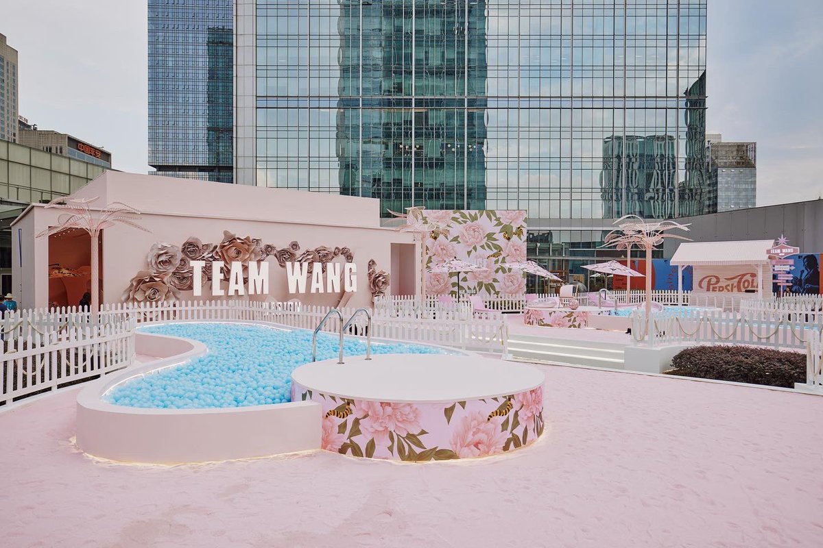 teamwangdesign_'s tweet photo. TEAM WANG design “MUDANCE” Concept Space
Start of the Summer Party 

8/4/2022 10:00AM (UTC+8)
Chengdu · IFS

8/4/2022 10:00AM (UTC+7)
Bangkok, EMQUARTIER 

8/4/2022 6:30PM (UTC+8)
Singapore, Voco Orchard Singapore https://t.co/LxRh8nylPe