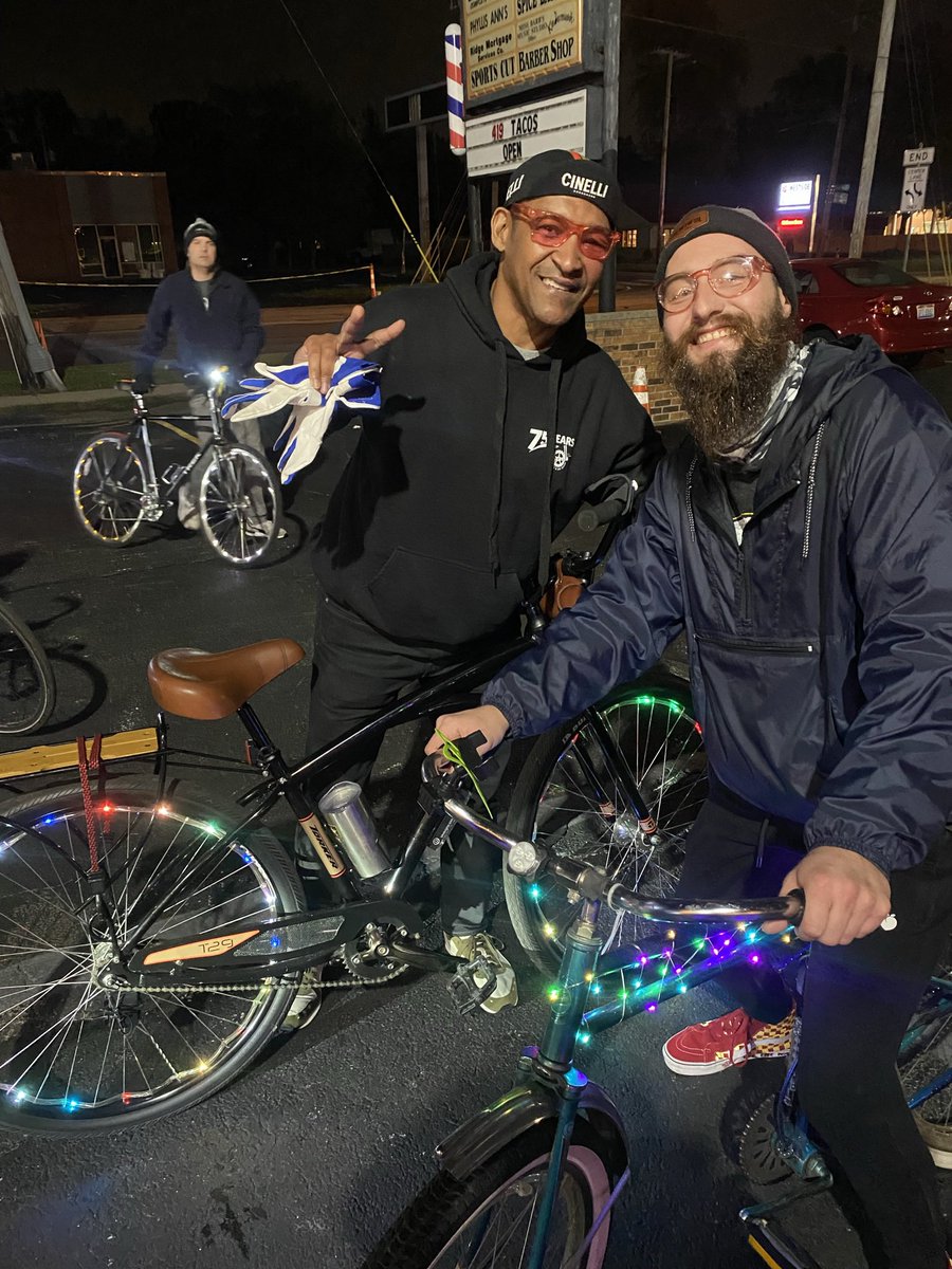Brightz_Ltd's tweet photo. Tonight our #PedalsNPints ride with @PatronSaintsBrw and @WersellsBike takes us to 419 Tacos! We roll from Patron Saints at 7pm! https://t.co/V8xgMaoynp