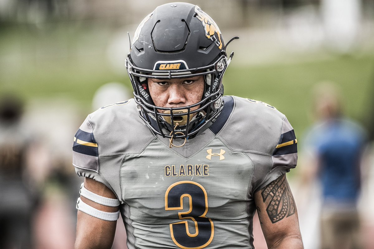 JJ_Thornton2's tweet photo. #AGTG Blessed and thankful to receive an offer from Clarke University ! @DB_CoachB @ClarkePrideFB @VikingsRecruits @JalanSowell @NCEC_Recruiting @ONEWAYINC1 @CSmithScout https://t.co/6qkgVxc1J9