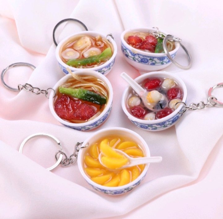 GFindsPH's tweet photo. 🌸 Bowl Food Keychain - ₱ 20
Made of PVC material 

• order link: https://t.co/yrIZpZMju0

#ShopeePH #ShopeeFinds #aestheticfinds #keychains #recos #sale #cute #aesthetic https://t.co/5e21eyuR5T