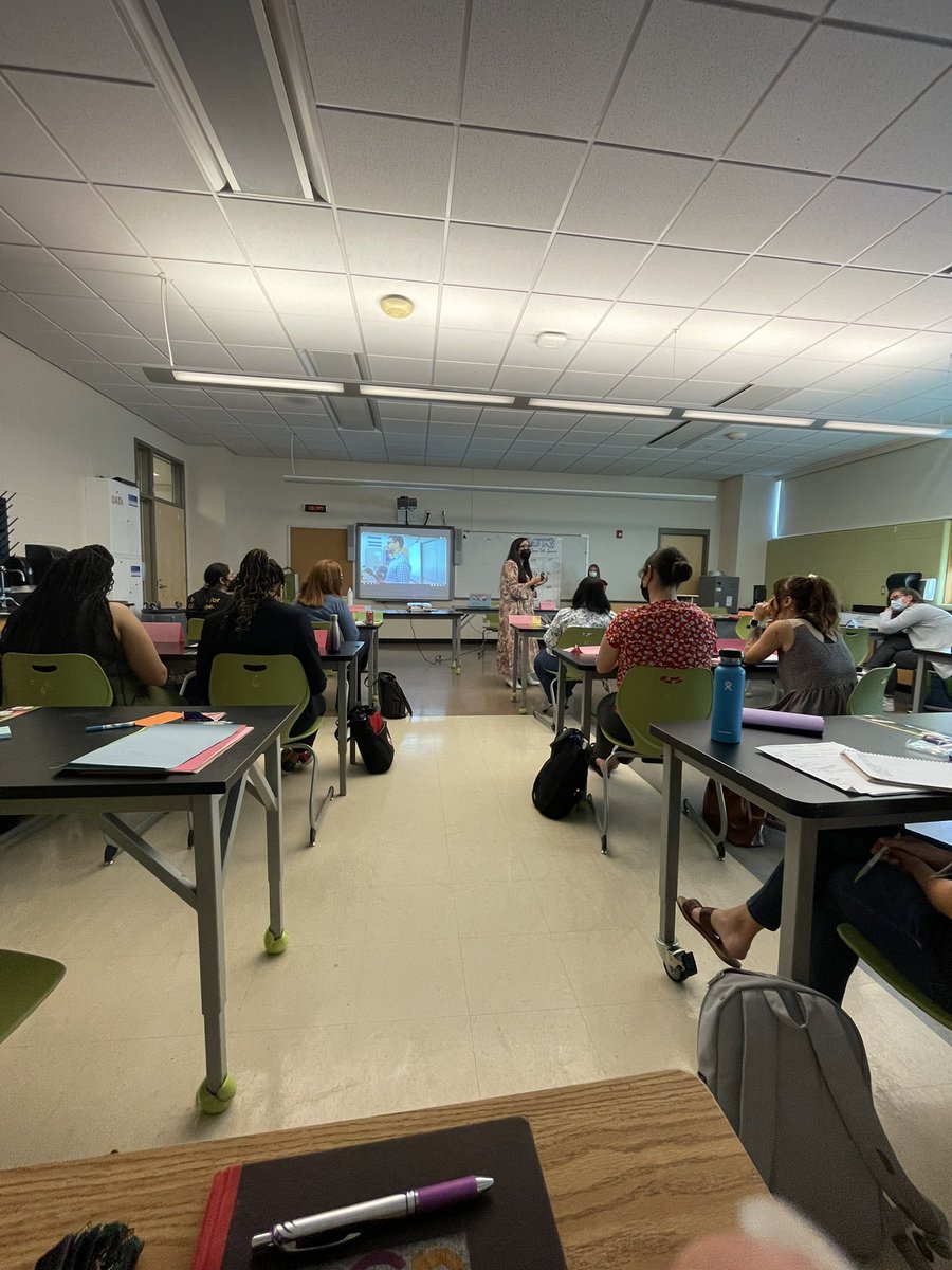 jaduhart's tweet photo. Educating English Learners … #LIEPStrong #LitInstitute @jaduhart @Tyharri @JasonKamras @alva_barko https://t.co/OHWW2FtWxk