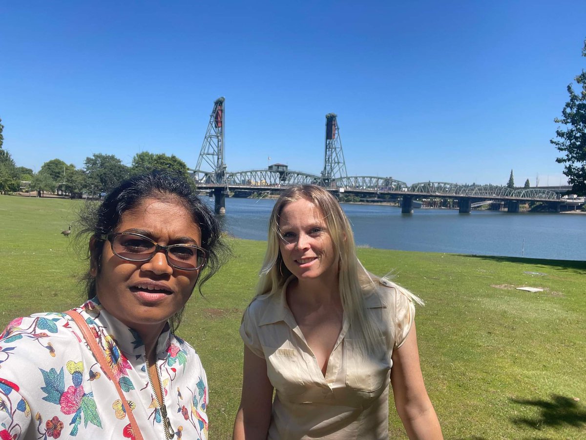 jenchemfolife's tweet photo. Roommate selfie with my new friend Ranuri! I had an amazing time at #aca2022mtg #2022aca
Met amazing people, learned amazing things, heard amazing science. Good times. Much amaze. See you again, Portland! https://t.co/T5Vvk2MnJ4