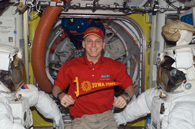 Astro_Clay's tweet photo. Can we go too...? #AstroCy @ISU_AERE @ISU_CoE @TheMascotCy @isualum https://t.co/7RK7f9jhkO