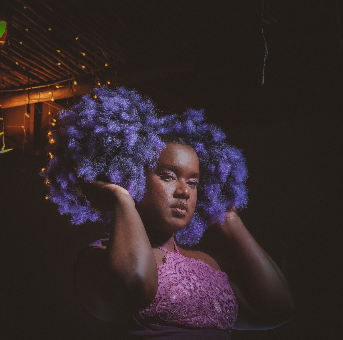 FrankieMaston's tweet photo. Mirroring my inner queen 👸🏾
.
Click the link below for my new E.P #Mirrored 👇🏾👇🏾
https://t.co/NuSgUG8bvi
.
.
#VocalPhoenix
#FindYourMirror
#AfricanMusic https://t.co/CRM6pTI2rr