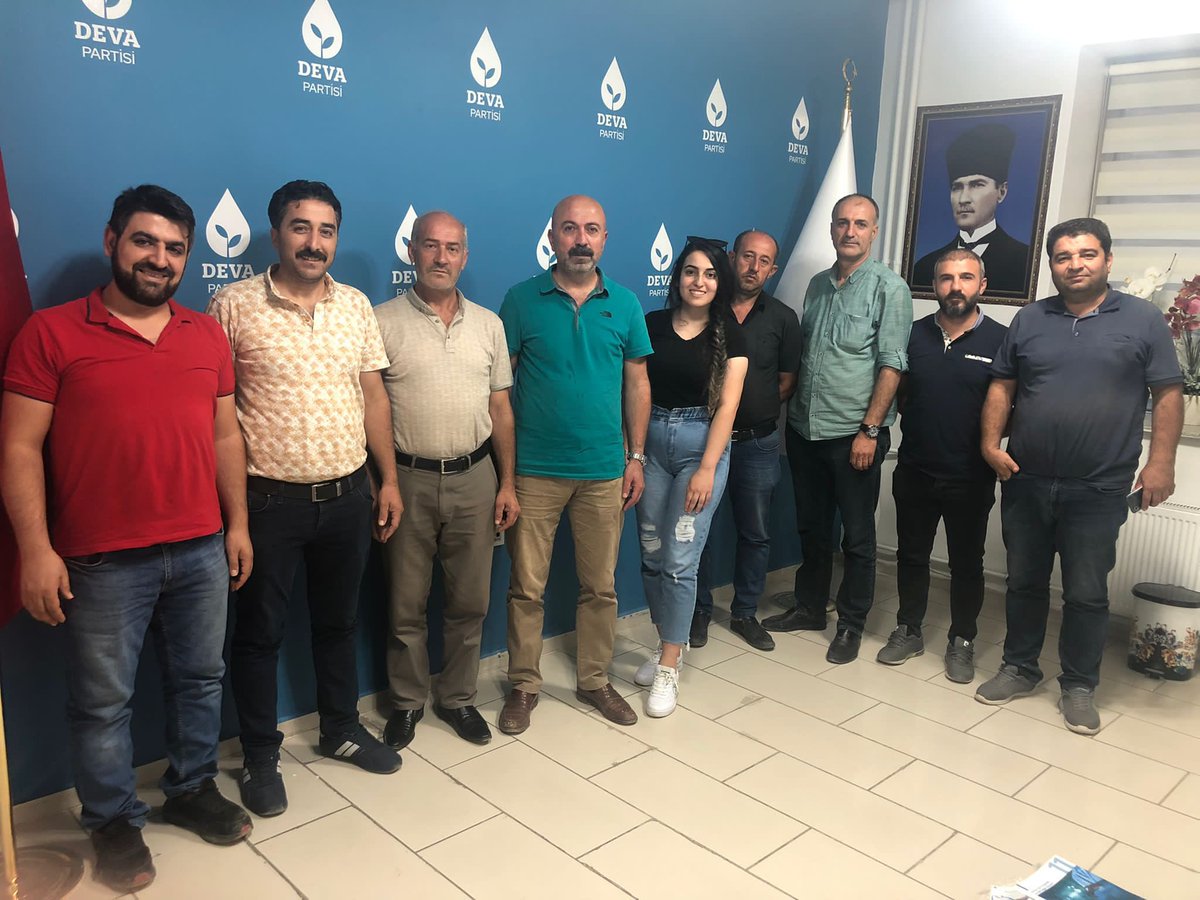 bitlis_genclik's tweet photo. Merkez ilçe haftalık toplantısını yaptı. Hayırlara vesile olması dileğiyle.@fikretbakir13 @FeritEsmerGenc @burhanaksoy @IzzetAmat @GoldDavut @dilanbakir13 @devapartisi @bitlisdeva_ https://t.co/gjCLZqfAkH