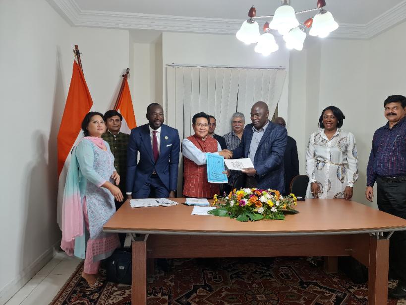 EOIIvoryCoast's tweet photo. Happy to share that EOI Abidjan will finally have a Permanent Address after 43 years. Today EOI signed the sale-purchase Agreement &amp; purchased empty plots for our own buildings.Jai Hind.@MEAIndia @DrSJaishankar
@IndianDiplomacy @MOS_MEA @M_Lekhi @RanjanRajkuma11 https://t.co/zPT9wjRAgr