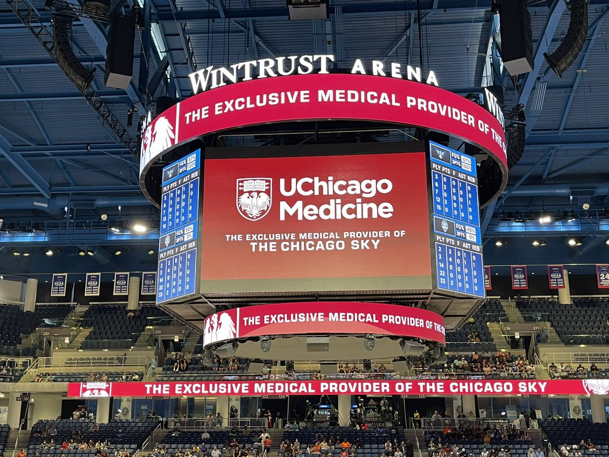 Great game tough loss! Appreciate partnerships @chicagosky @UChicagoMed @UCCancerCenter @GYNCancer @SGO_org to help #MovetheMessage about #gyncancerawareness #gyncsm Special shout out to @KDRichardson924 recognized by @sd_yamada for her tireless local& national advocacy!
