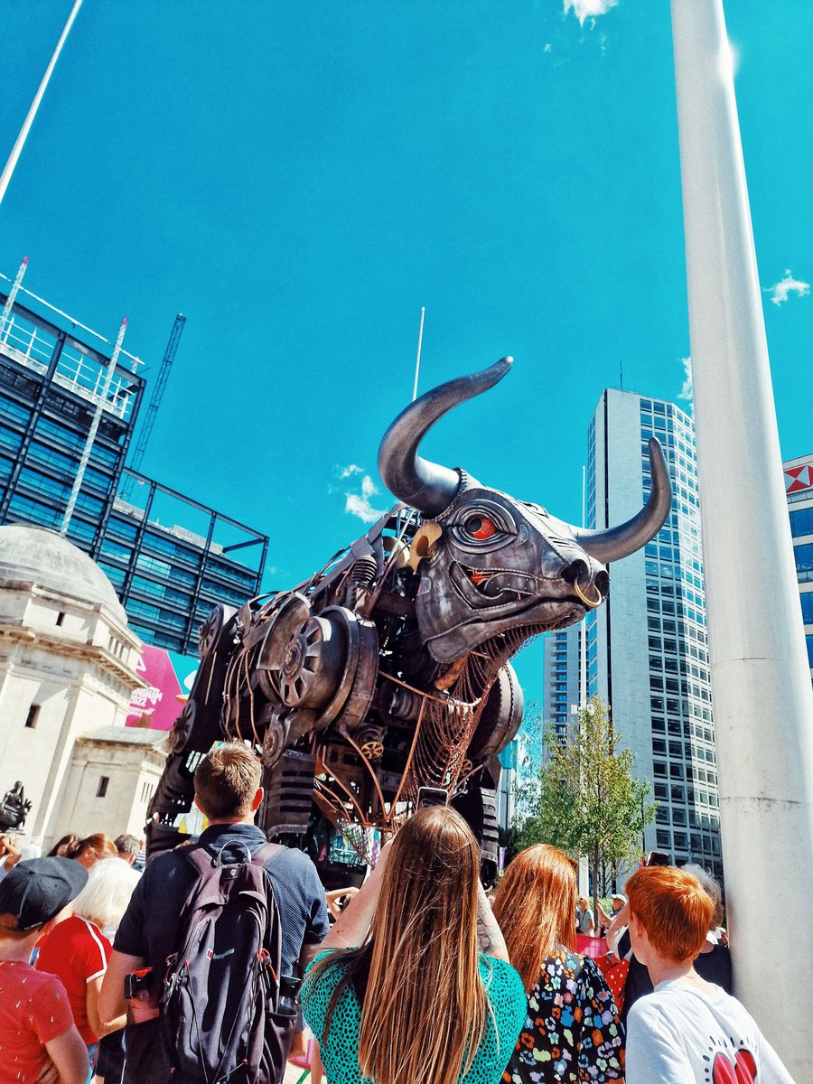 Bababouttown's tweet photo. Well this is pretty incredible to see....
Walking past people saying "I wouldn't think to go to Birmingham but my god its wonderful" and people shouting "Big up Brum" and all I can heat is constant praise for this City and I'm absolutely loving it. About bloody time. https://t.co/f4UzSdurbF