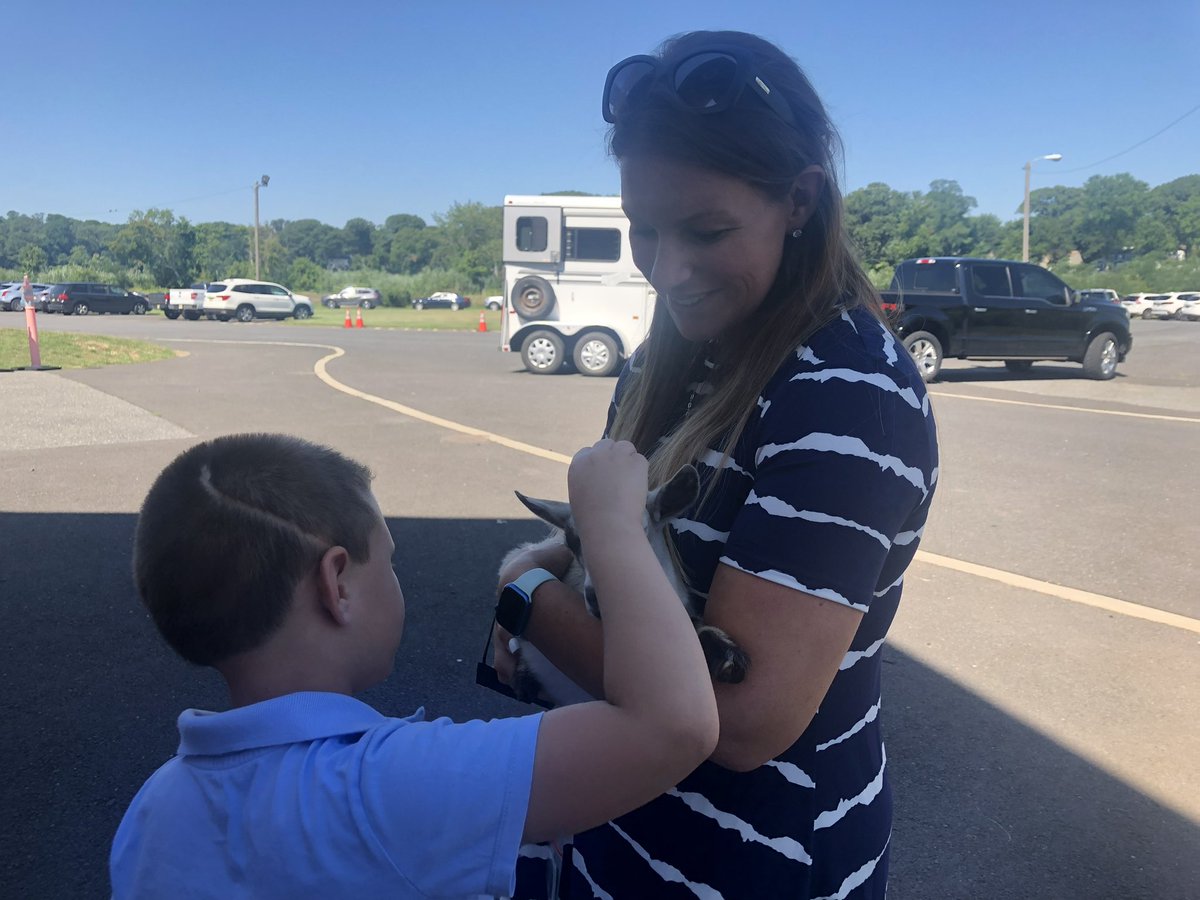 mrs_portelli's tweet photo. What is better than desk pets… how about a petting zoo!  Thank you @rbbsummer for making summer learning AMAZING!  We love having all of these experiences- you can see it on our faces 🐐🐇🦆❤️#RBBisBIA @rbpsEAGLES @CherylCuddihy https://t.co/nSZqihxfTK