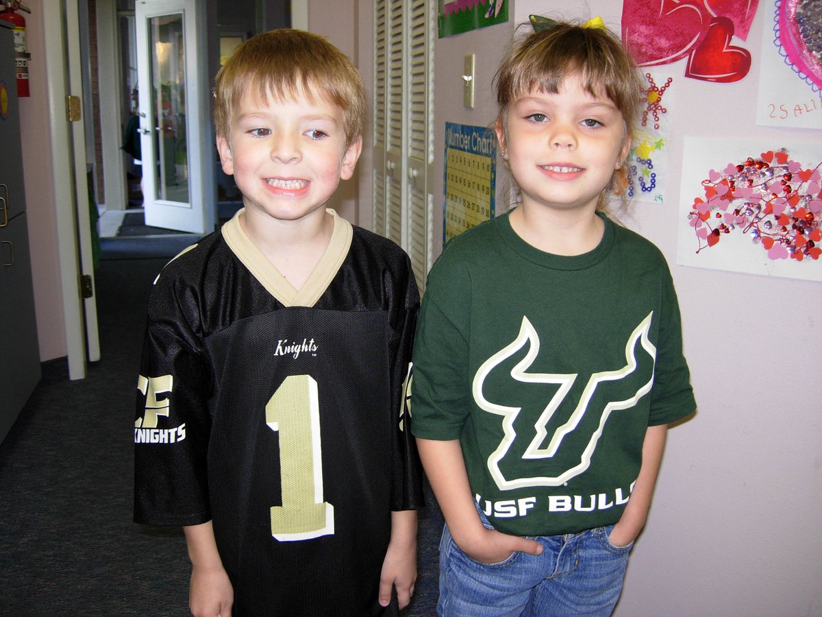 SSN_UCF's tweet photo. UCF Walk-on LB &amp; transfer from Army, @camvining5 grew up a hardcore UCF fan!

He was at the Peach Bowl vs Auburn, Fiesta Bowl vs Baylor, Liberty Bowls vs Miss St &amp; Georgia, + many others. His mom &amp; dad (@ChrisVining1612) both graduated from UCF.

💛🖤  to see that! #ChargeOn ⚔️ https://t.co/nPjbJbHYnr