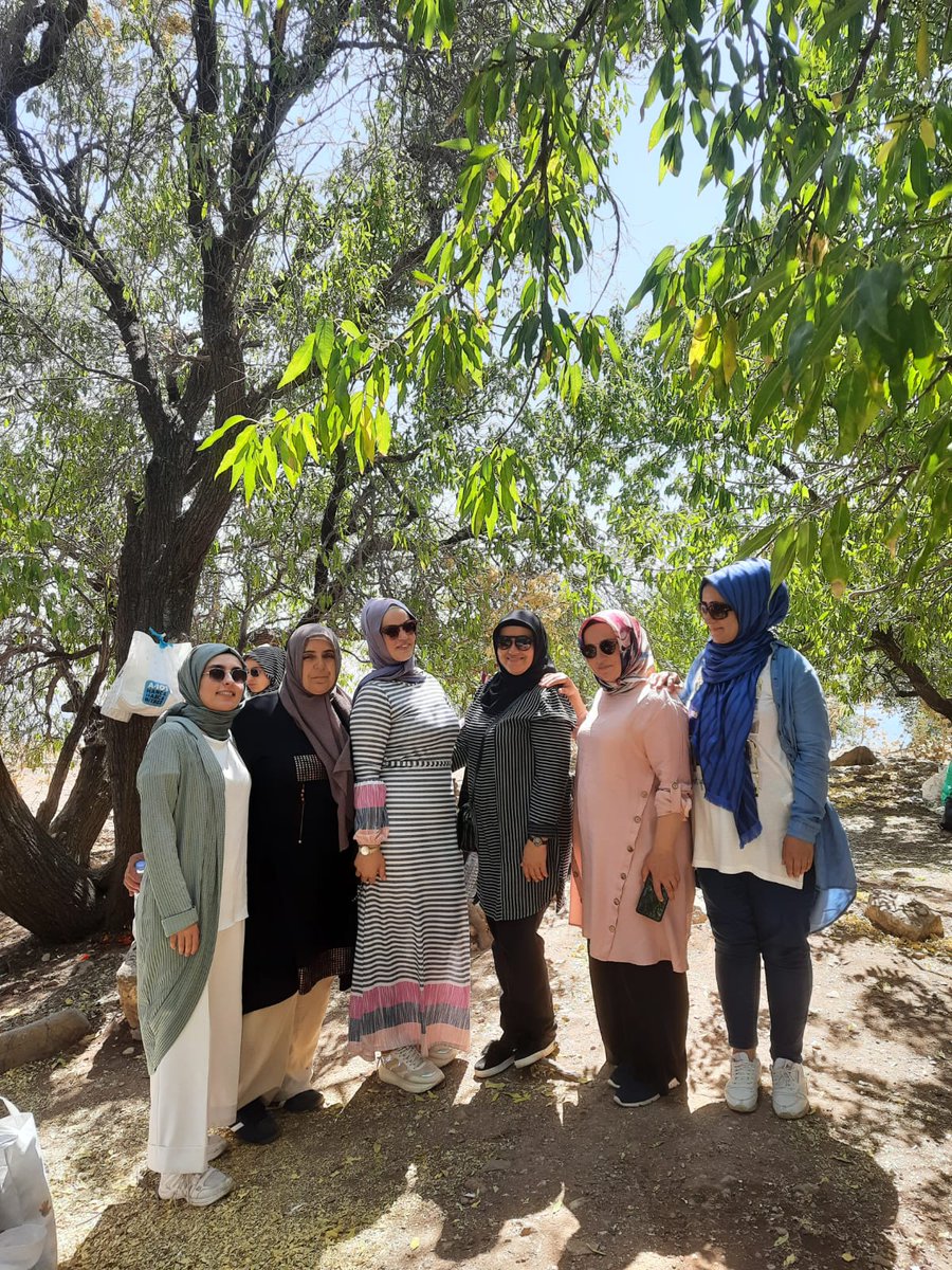 erenkentADEM_1's tweet photo. Büyükşehir Belediyesinin‘'Vanlı Kadınları Doğal Güzellikler ile Buluşturuyoruz'projesi kapsamında kadınlar tarihi ve doğal güzellikleri gezmeye devam ediyor.Bugün Akdamar Adası vardı ve ilk kez gören kadınlarımız  emeği geçenlere teşekkürlerini ilettiler.
@deryayanikashb https://t.co/dOGGQ9HRO7