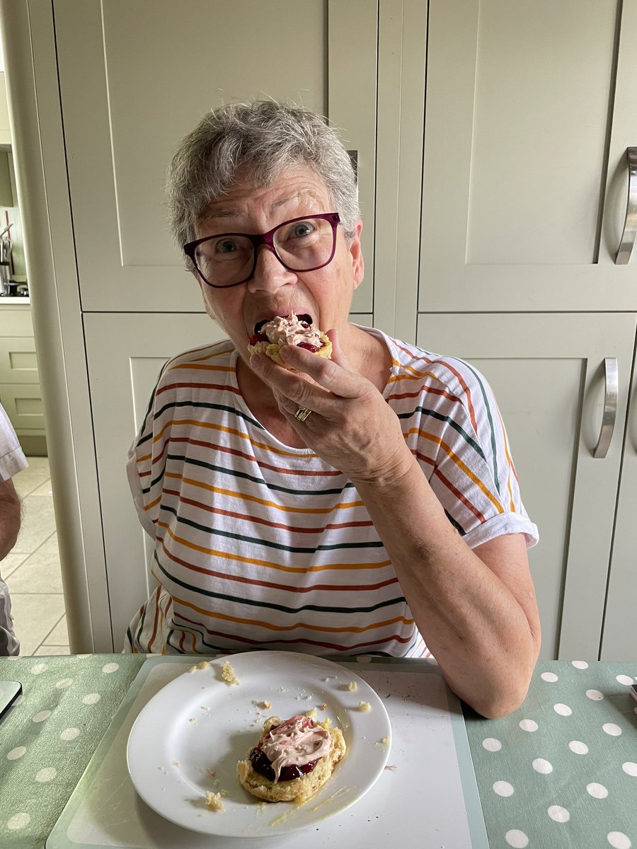 Liz_ORiordan's tweet photo. My lovely mum @IsobelBall5 brought round her scones - made with her one (non-dominant) hand.
They were amazing!
We did get it right, didn’t we? Butter then jam then cream…
#onearmbandit #sarcoma https://t.co/2qnplPhENS