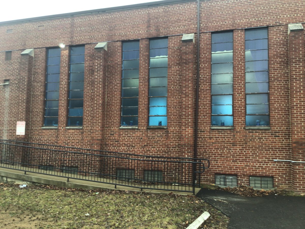gbaproducts's tweet image. GBA recently installed glass block replacement windows into Greater Glory Ministries and you can see a noticeable difference between the two.
#gbaproducts #glassblock #glassblockwindows #glassblocksupplier #glassblocknearme #standardglassblock #glassblockpanels #glasswindows