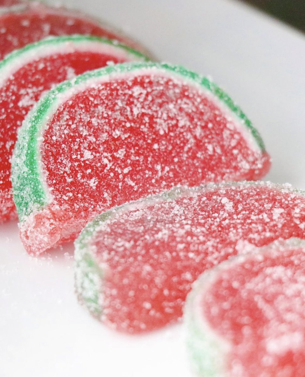 savcandy's tweet photo. Have a sweet National Watermelon Day! These classic watermelon fruit slices have a special place in our hearts.
Photo Credit: @hailey.rihn
#savannahcandykitchen #savcandy #nationalwatermelonday #watermelon #fruitslices #candyfruitslices #classiccandy #candyshop #savannahga https://t.co/OIdpgwwlK9