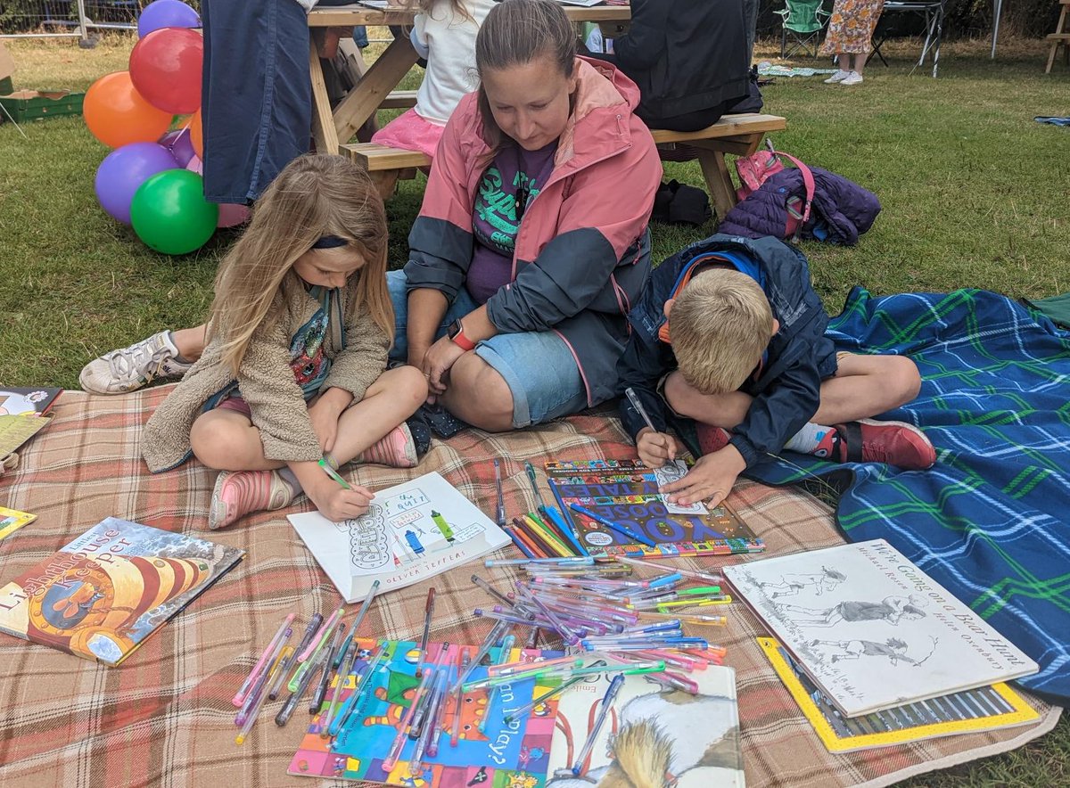 CultureLeics's tweet photo. A windy, but wonderful day at the Children and Family Wellbeing Service, Scarecrow Festival event.
We had a fantastic time meeting local families, reading stories and getting arts and crafty!
#storytime #librariesactivities #artsandcrafts #familylearning https://t.co/NacoA9hque