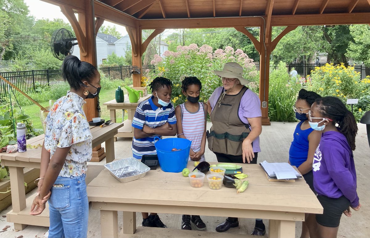 When your classroom floods, the garden becomes a place to learn math skills! Learning weights and measures is fun when you do it with produce that you helped to grow! @BGCMercer @BedtimeMath <a href="/CurriculumAssoc/">Curriculum Associates</a> <a href="/AshleyBencan/">Ashley Bencan, she/her</a>