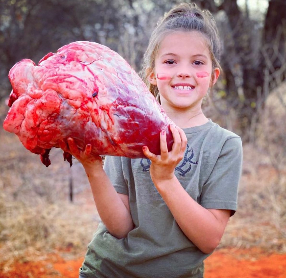 TrophyXpose's tweet photo. Brittany Ruiz (missreesy) with the sable she killed. Then she let her daughter (her mini me) hold the heart. All children deserve parents but not all parents deserve children.๐
๐๐ผRT
#BanTrophyHunting
@tarastrong @AgainstHunting @Angelux1111 @SARA2001NOOR @PhaedraXTeddy @Lin11W https://t.co/SIW0mimVXk