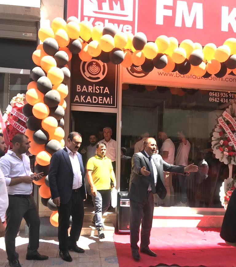 zahirkandas's tweet photo. Evet artık Allah’ın izniyle genç girişimciler bizleri bundan sonra hiç bir zaman yalnız bırakmayacaklar.sahada harikalar yaratıyorlar. Bugün BARİSTA AKADEMİ’FM KAHVE kalabalık genç girişimcilerin katılımıyla açılışını gerçekleştirdik. Yürekten kutluyorum.TŞK FARUK VE MUSA… https://t.co/Qe5EjIKPrP