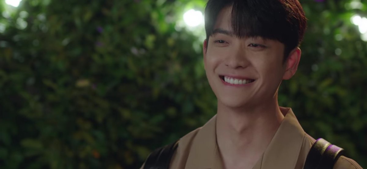 xlavendergirlx's tweet photo. this man is immensely and passionately and truly in LOVE, oh pls, his SMILE is EVERYTHING < 33

#KangTaeOh #LEEJUNHO #ExtraordinaryAttorneyWooEp11 #ExtraordinaryAttorneyWoo 

https://t.co/enrF8wmV1d