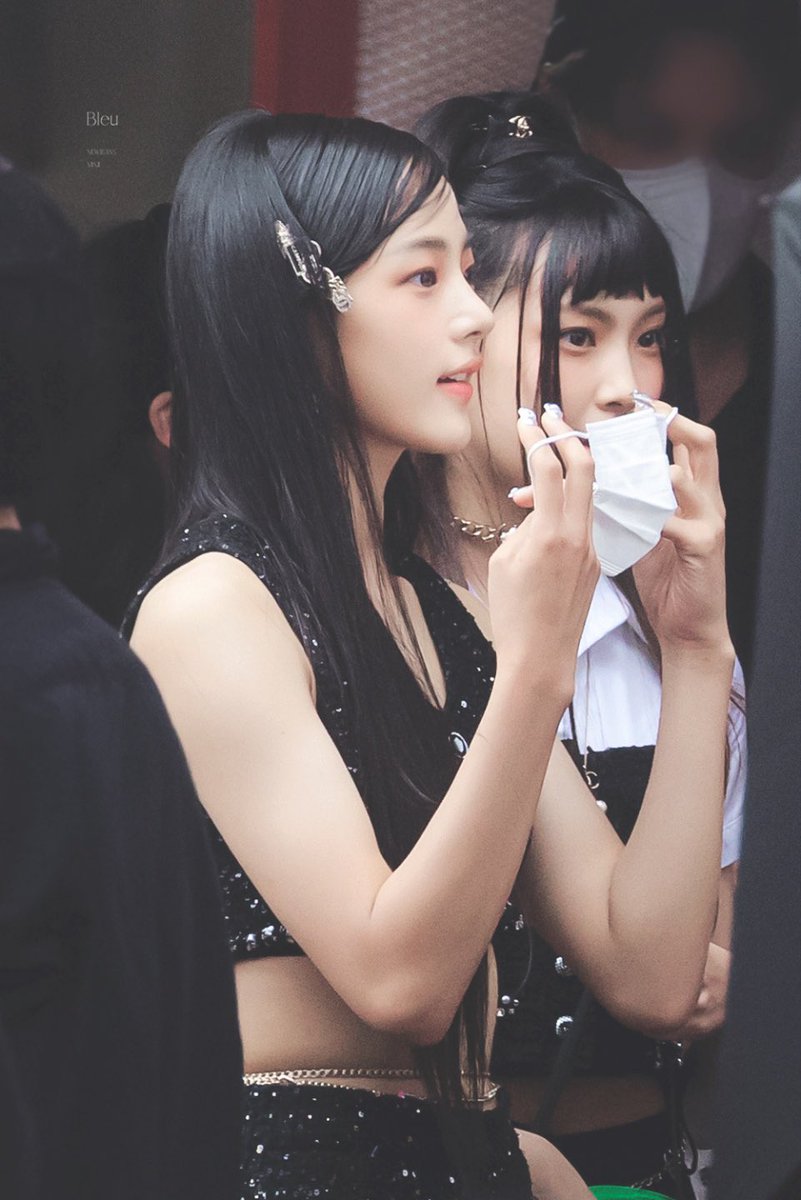 Origin_NewJs's tweet photo. 안녕하세요! 뉴진스 새로 입덕한 2n살 팬입니다! 보자마자 놀라서 바로 트위터 팠습니다!
아직 뉴진스에 대해 모르는 게 많지만! 많이 알아가고 싶습니다! 흔적 남겨주거나 선팔 해주시면 바로 맞팔 갑니다!!!!
#뉴진스_트친소 #뉴진스트친소 #뉴진스트친 #NewJeans https://t.co/o9sEhdrjf5