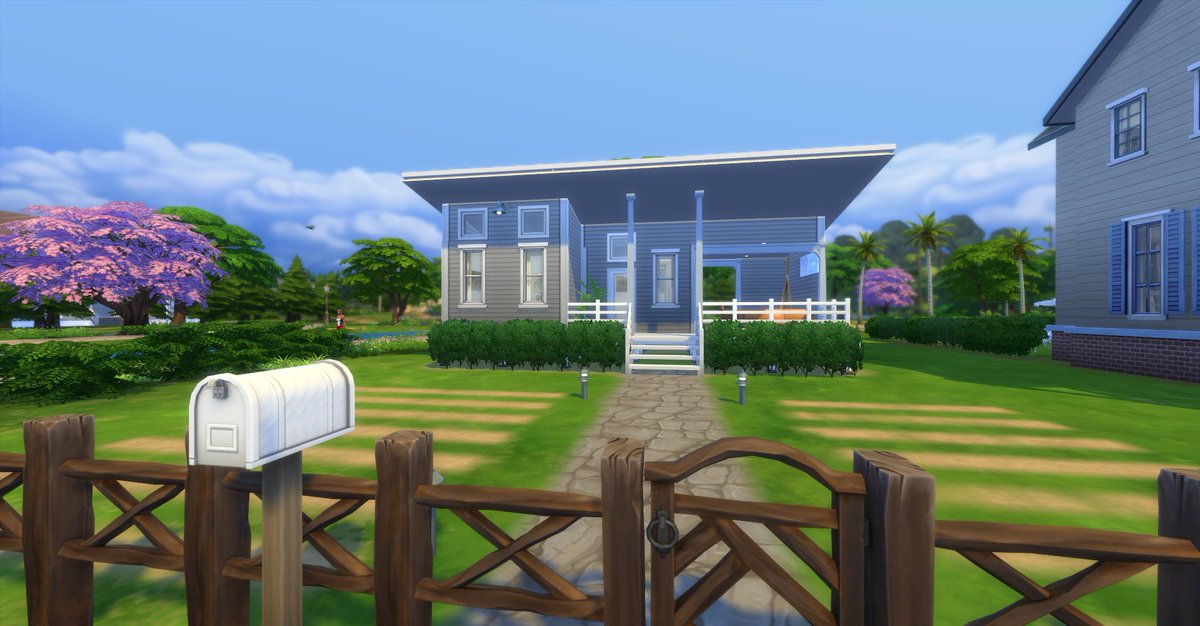 Yaellowgreen's tweet photo. 2-hour build  vs  7+ hours. 
Follow yaellowgreen for more builds :3 #TheSims4 https://t.co/6HIT9bEQmq