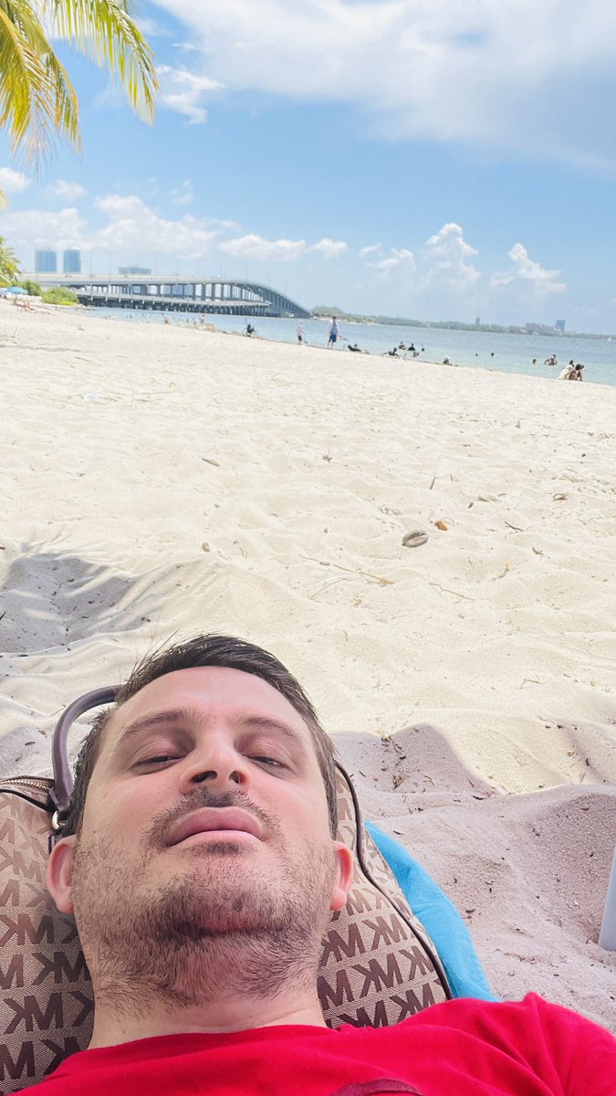 DannyHolness's tweet photo. Relax 😎 https://t.co/WjPa208sB5
