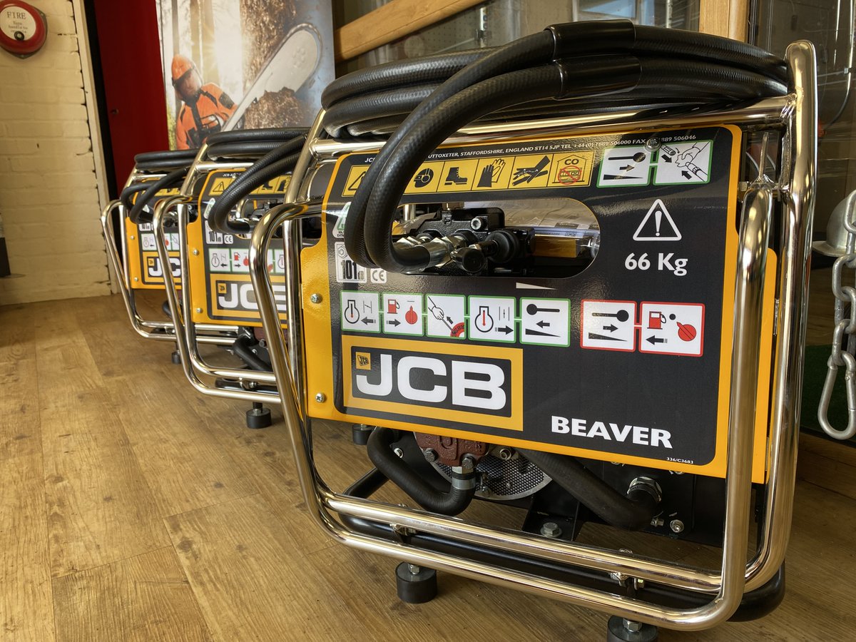 CFLawnGarden's tweet photo. The JCB Beaver Hydraulic, ideally suited for use with the JCB HM25 Hydraulic Breaker with a Vibro damped handle providing one of the lowest levels of vibration of any breakers on the market. In Stock see link below. 
https://t.co/6knt6gMaWw
@PlantParts https://t.co/eEXcmk2WaZ
